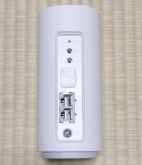 WiMAX HOME 01実物の背面デザイン