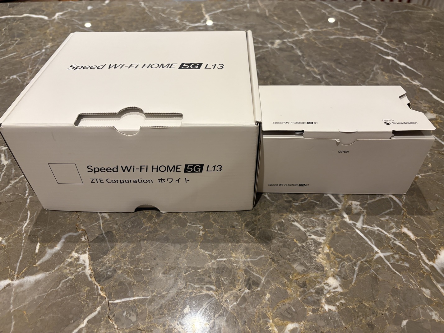 WiMAX_内箱（HOME5GL13とDOCK5G01）